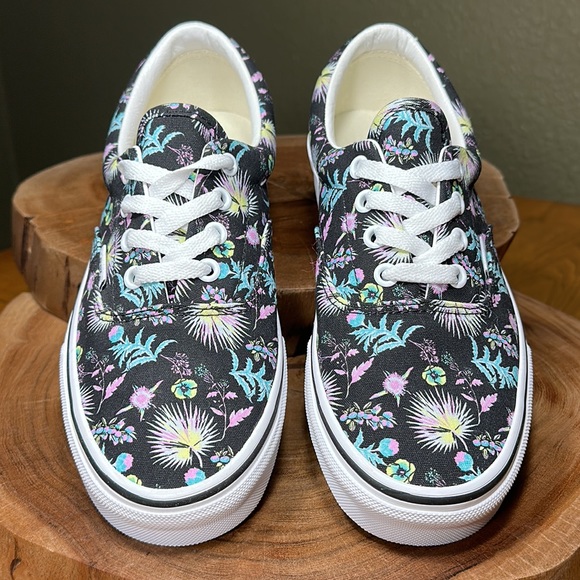 *NWOT* VANS Era Paradise Floral Sneaker - Picture 6 of 16